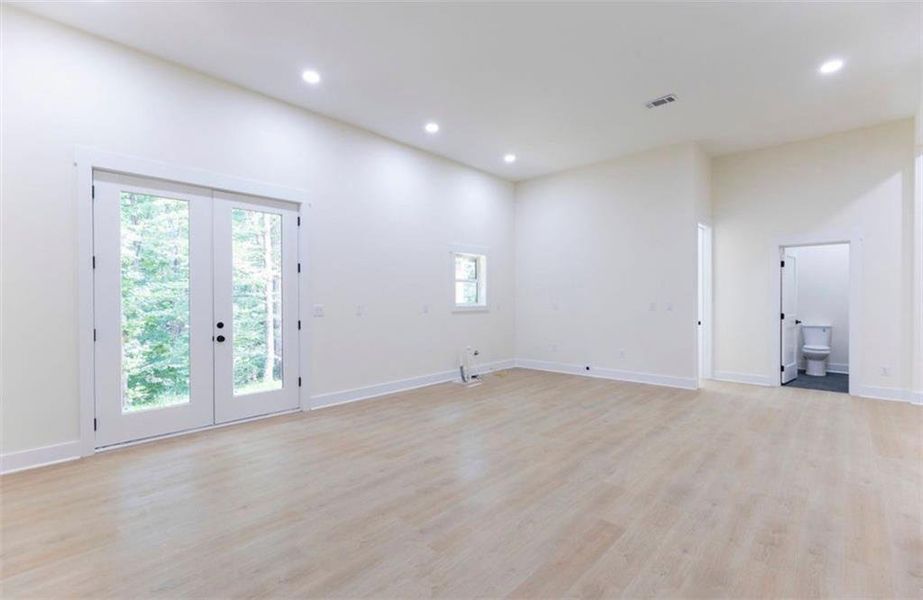 Spacious, unfurnished interior of a new home in , Peachtree Corners (Image 31).