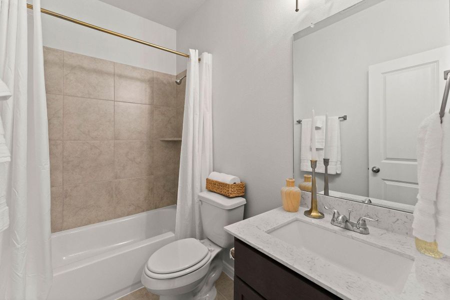 Furnished interior view inside a new home in Lexington Heights 50', Willis (Image 6).