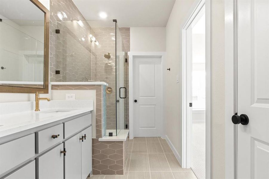 021-729TowerRoad-Wylie-TX-75098-PrimaryBathroom.jpg-SMALL 021-729TowerRoad-Wylie-TX-75098-PrimaryBathroom.jpg-SMALL