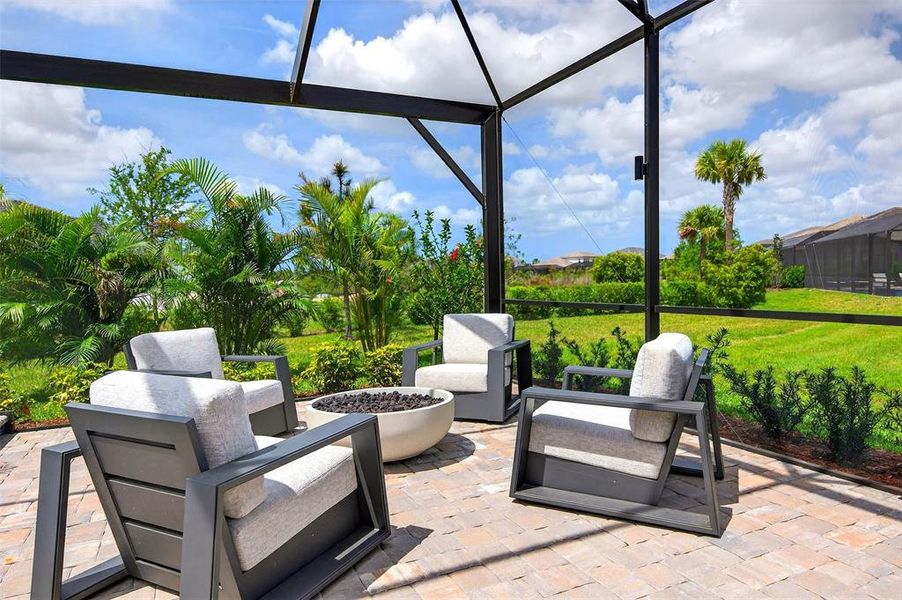 Exterior details and patio area of a home in , Venice (Image 28).