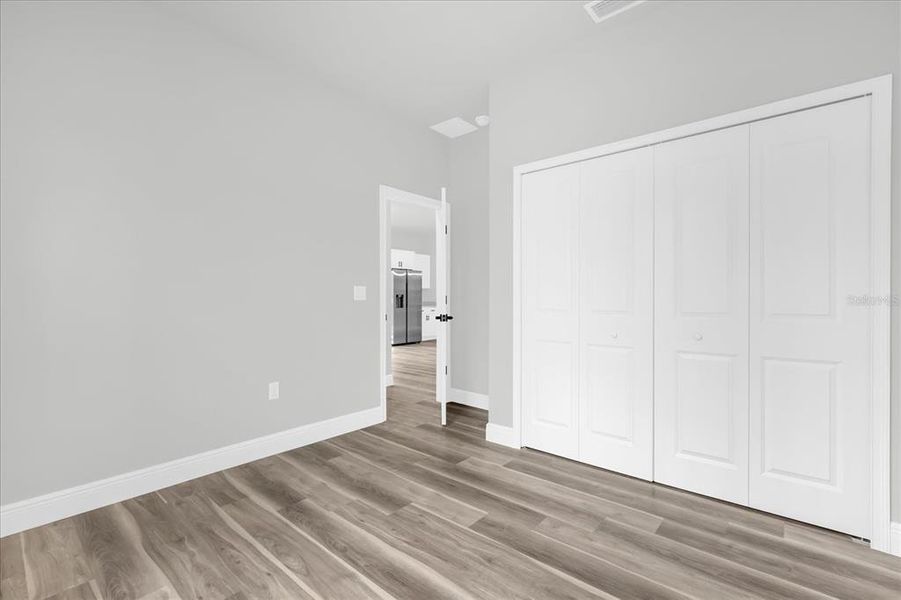 Spacious, unfurnished interior of a new home in , Ocala (Image 27).
