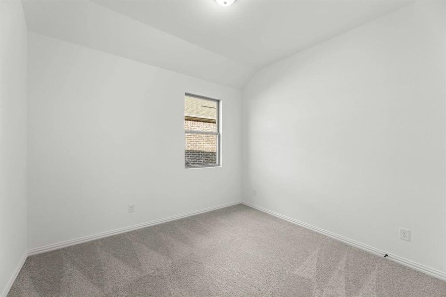 Spacious, unfurnished interior of a new home in Creekview Fossil Ridge, Pilot Point (Image 24).