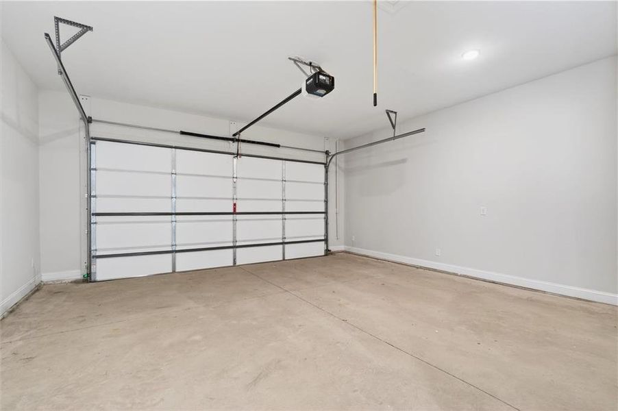 Spacious, unfurnished interior of a new home in The Reserve at Bells Ferry, Kennesaw (Image 15).