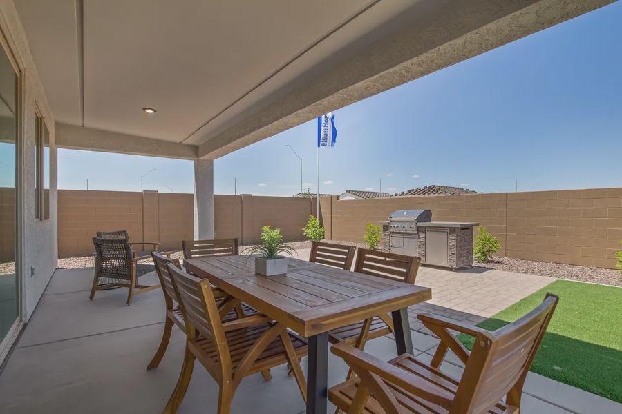 Representative exterior details of a home built from the 2326 by Elliott Homes in Acacia at Santana, Yuma (Image 28).