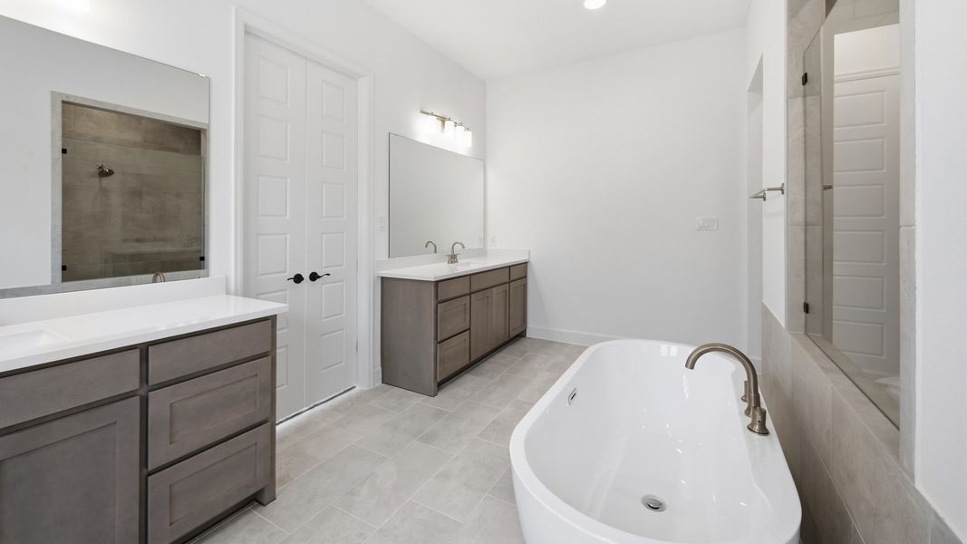 Furnished interior view inside a new home in Terraces, Rockwall (Image 14).