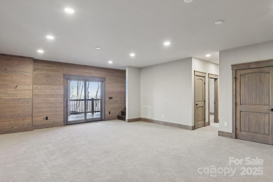 Spacious, unfurnished interior of a new home in , Maggie Valley (Image 22).