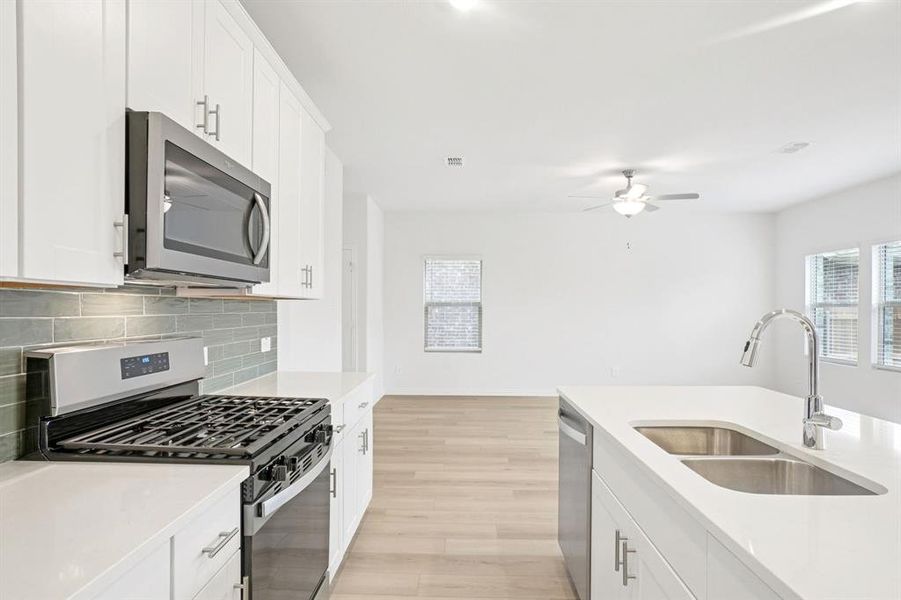 Photo is not of the actual home, but is an inspirational photo of builder’s model home and may depict options, furnishings, and/or decorator features that are not included. Photo is not of the actual home, but is an inspirational photo of builder’s model home and may depict options, furnishings, and/or decorator features that are not included.