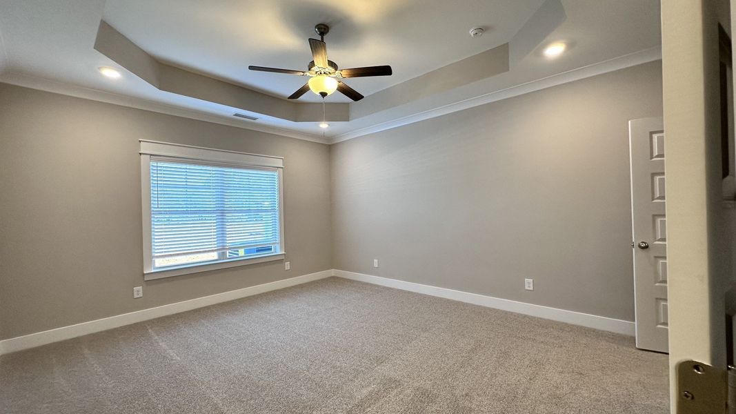 Spacious, unfurnished interior of a new home in Veterans Cove, Murfreesboro (Image 33).