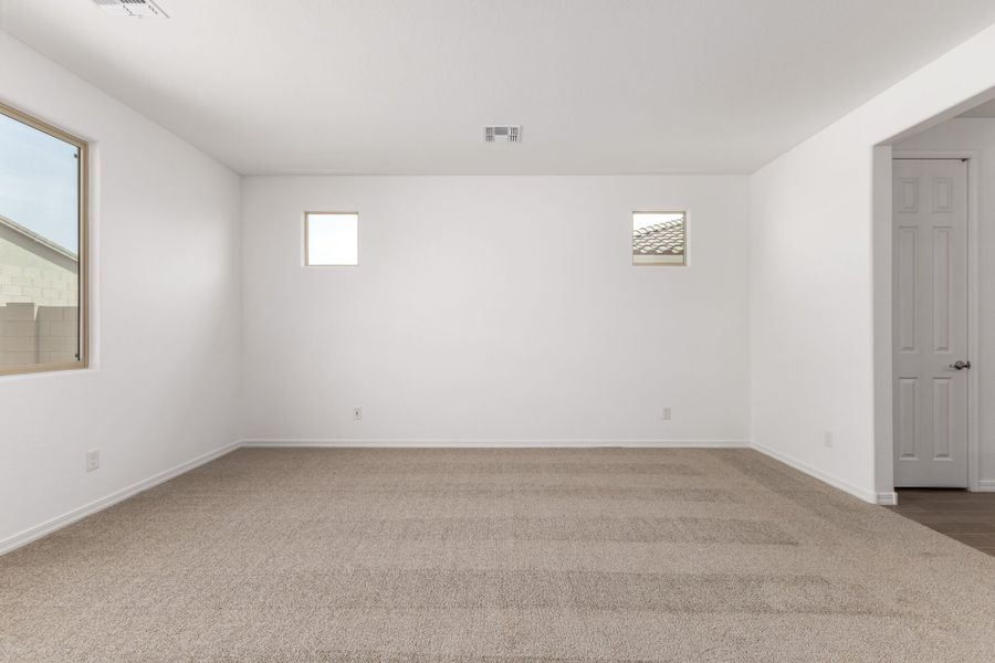 Spacious, unfurnished interior of a new home in Tierra Vistoso, Surprise (Image 11).