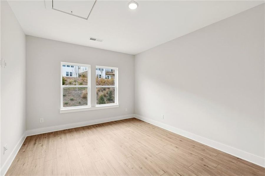 Spacious, unfurnished interior of a new home in Havencroft, Woodstock (Image 12).