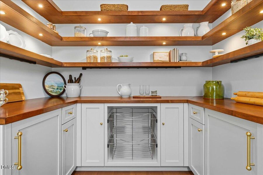 127-1216 Barcroft Pl