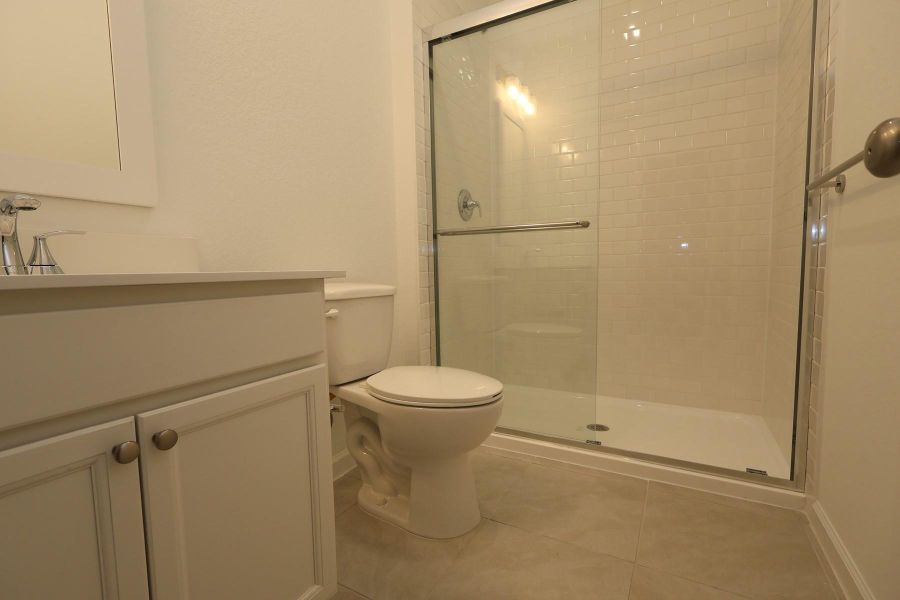 Hall bath 2