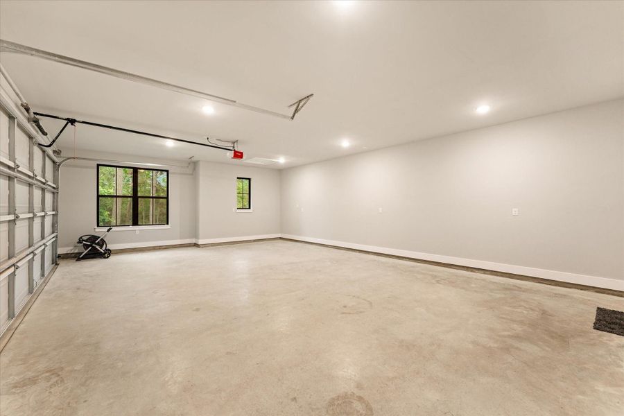 Spacious, unfurnished interior of a new home in , Huntsville (Image 34). Spacious, unfurnished interior of a new home in , Huntsville (Image 34).