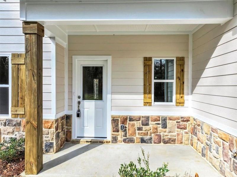Exterior details and patio area of a home in , Dallas (Image 4).