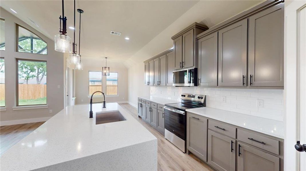 Furnished interior view inside a new home in , Grand Prairie (Image 8).