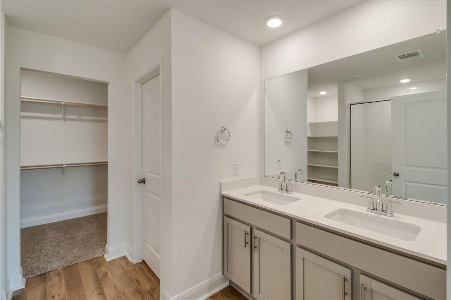 Furnished interior view inside a new home in Riverview, Georgetown (Image 3).