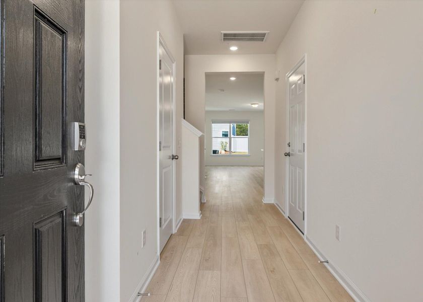 Spacious, unfurnished interior of a new home in The Landings at Montague, Goose Creek (Image 17).