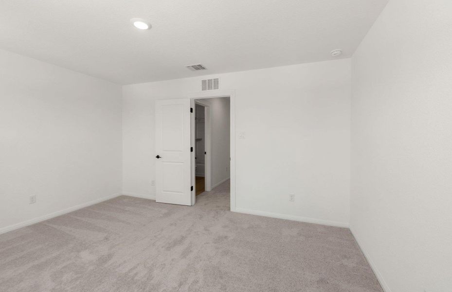 Spacious, unfurnished interior of a new home in Horizon Lake, Leander (Image 30). Spacious, unfurnished interior of a new home in Horizon Lake, Leander (Image 30).