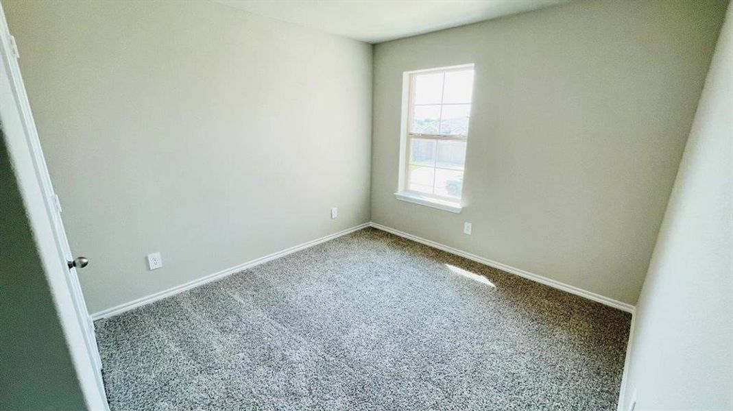 Spacious, unfurnished interior of a new home in Sunnycreek, Fort Worth (Image 14). Spacious, unfurnished interior of a new home in Sunnycreek, Fort Worth (Image 14).