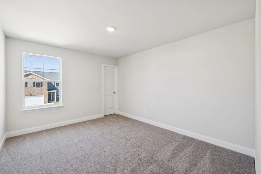 Spacious, unfurnished interior of a new home in Cades Bluff, Lebanon (Image 39).