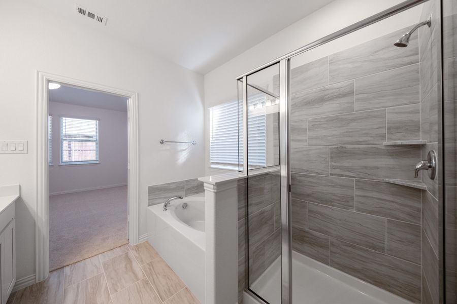 Furnished interior view inside a new home in Chalk Hill, Celina (Image 11).