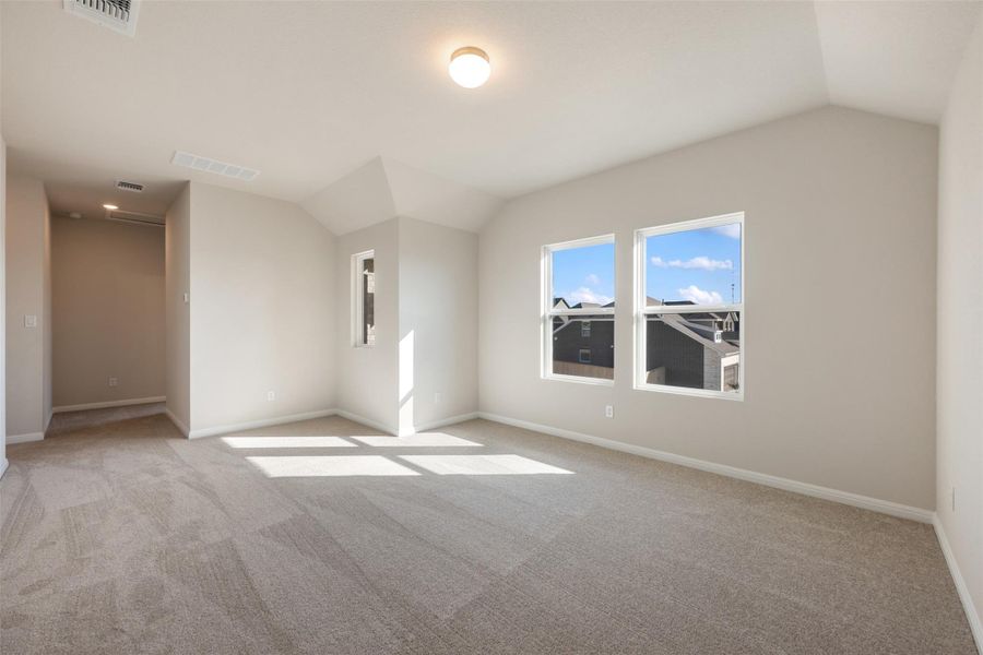 Spacious, unfurnished interior of a new home in The Colony 50s, Bastrop (Image 13).