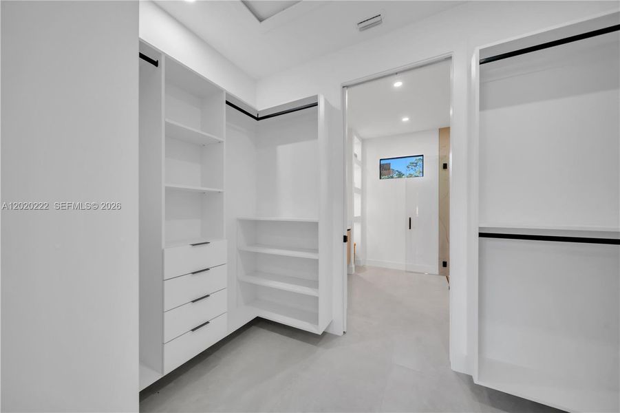 Image 39 of a home in .