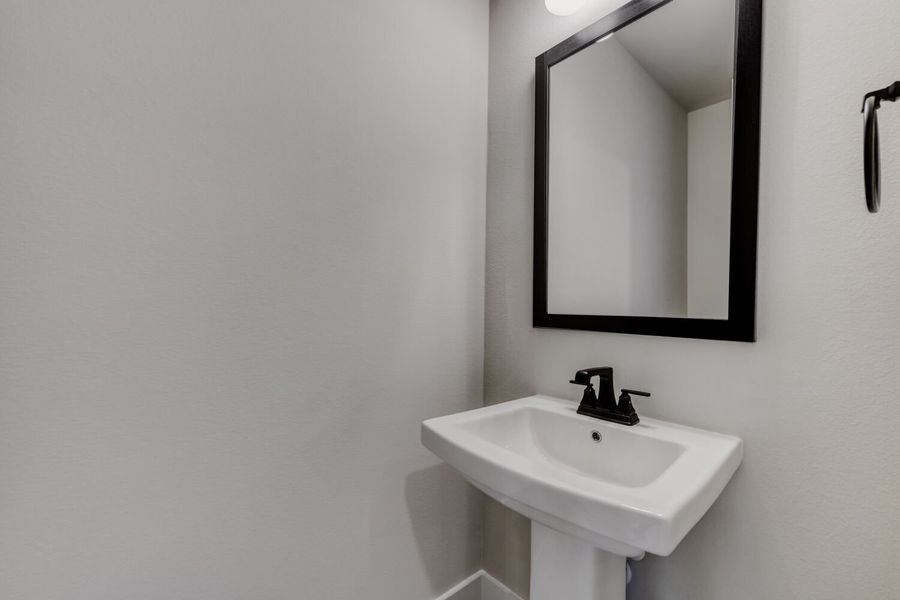 3245 Vaquero - Powder Bathroom 3245 Vaquero - Powder Bathroom