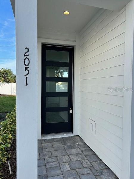 Exterior details and patio area of a home in , Orlando (Image 1). Exterior details and patio area of a home in , Orlando (Image 1).
