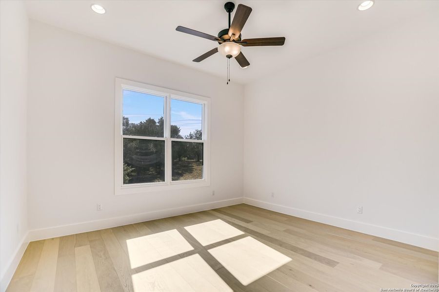 Spacious, unfurnished interior of a new home in , Horseshoe Bay (Image 22).