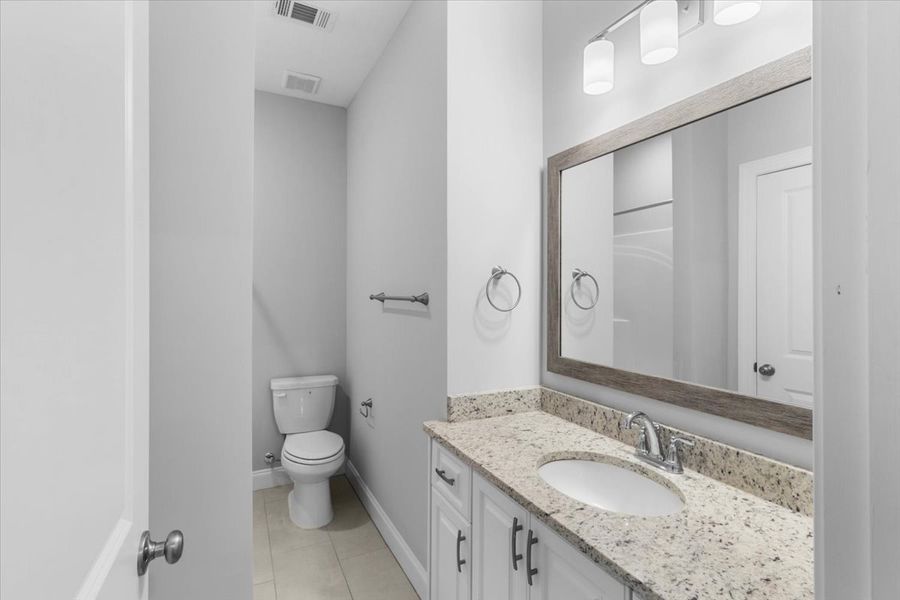 Secondary Bathrooms | 5065 Anna Creek Way, The Kingsland II Plan by Ivey Homes Secondary Bathrooms | 5065 Anna Creek Way, The Kingsland II Plan by Ivey Homes