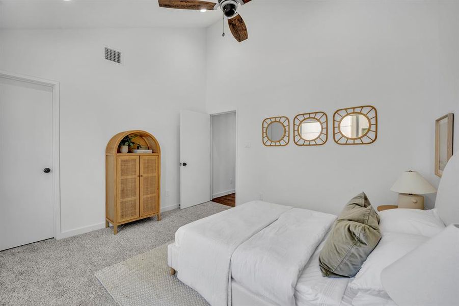 Furnished interior view inside a new home in , Dallas (Image 27). Furnished interior view inside a new home in , Dallas (Image 27).