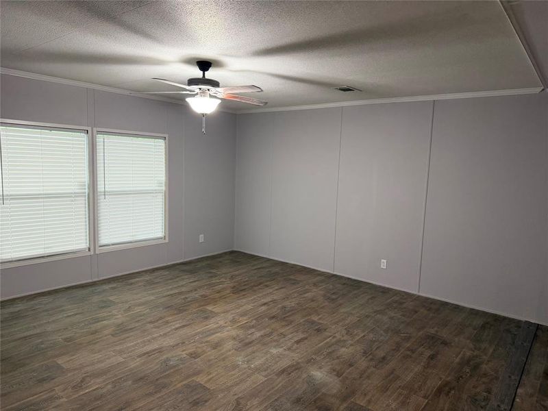 Spacious, unfurnished interior of a new home in , Canton (Image 9).