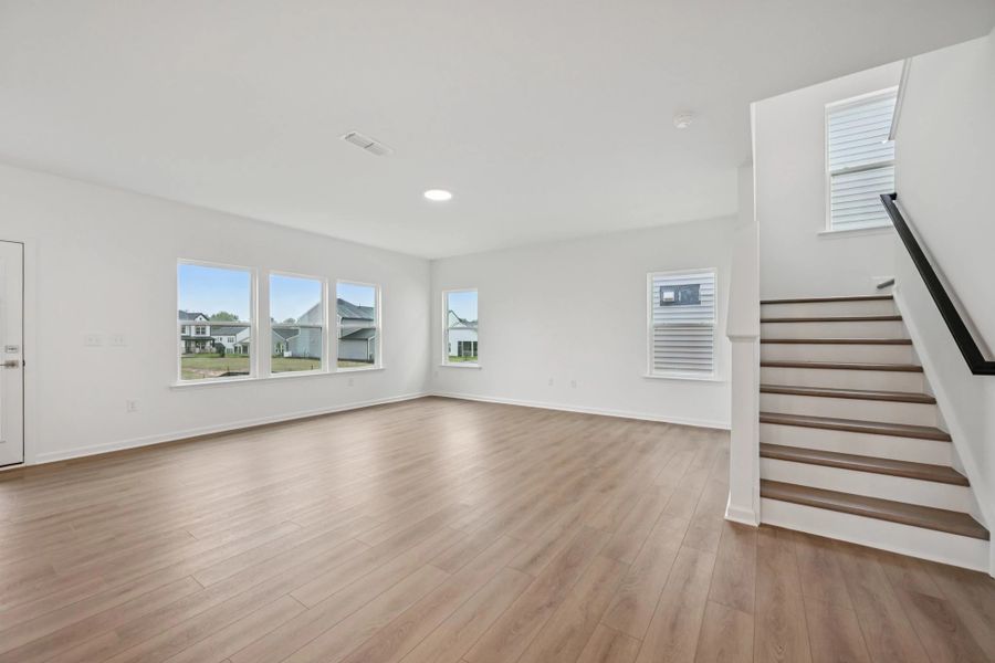 Representative images and renderings are for illustrative purposes. Actual structural options and design finishes of home may vary.