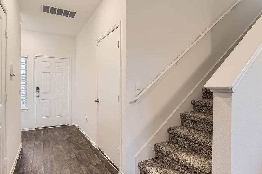 Spacious, unfurnished interior of a new home in Palomino, Manor (Image 25). Spacious, unfurnished interior of a new home in Palomino, Manor (Image 25).
