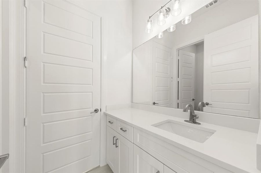 0_05. 1431 Kirkdale - 2ND Bath