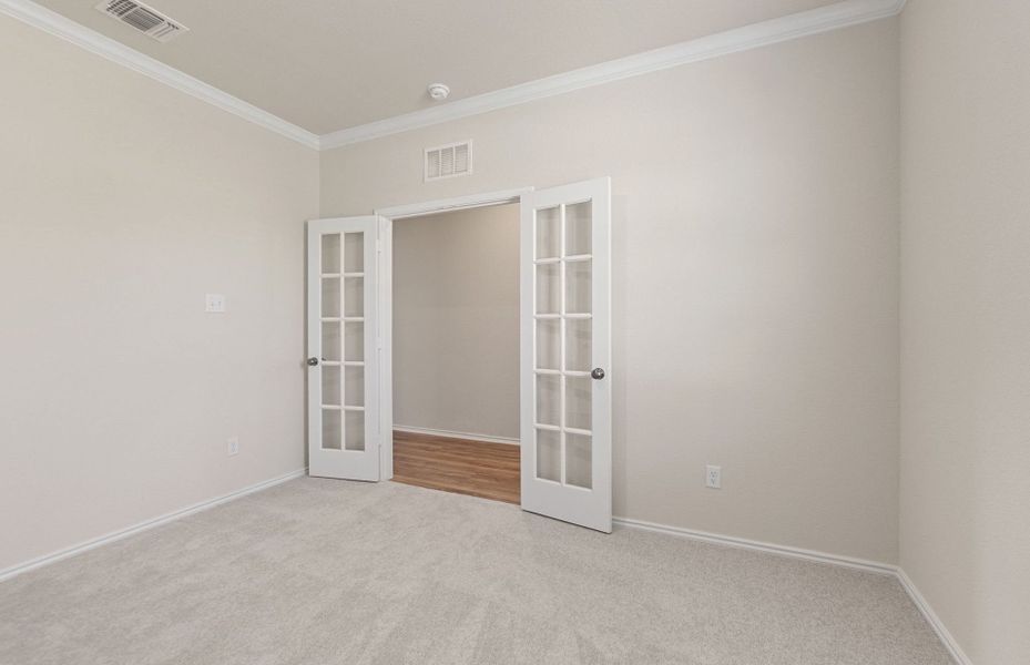 Spacious, unfurnished interior of a new home in Sonterra, Jarrell (Image 35).