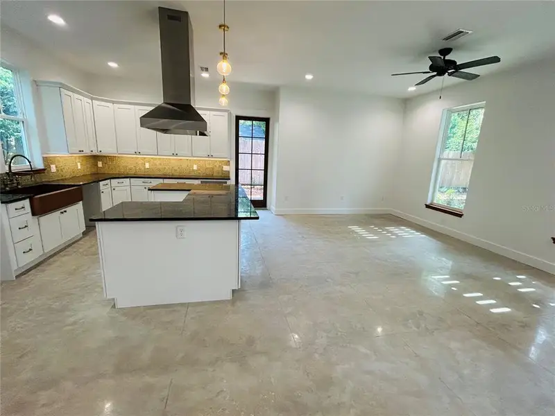 Image 40 of a home in .