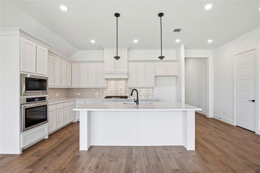 Furnished interior view inside a new home in Talon Hills, Fort Worth (Image 17).