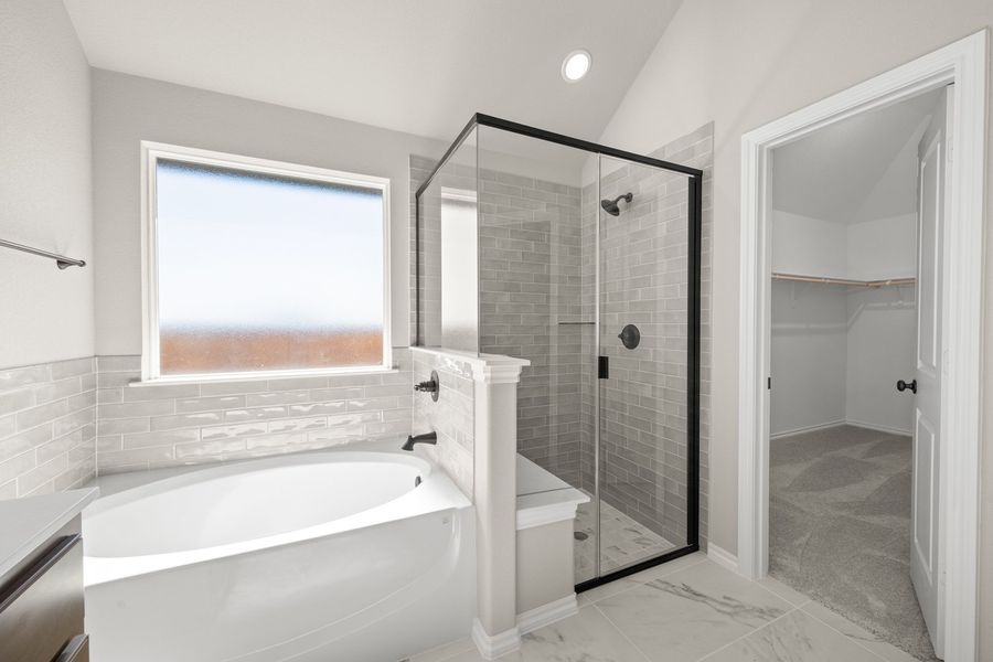 Furnished interior view inside a new home in Waterford Park, Weatherford (Image 13).