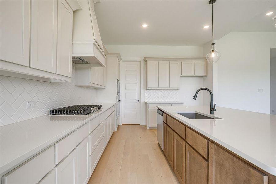 Furnished interior view inside a new home in Talon Hills, Fort Worth (Image 6). Furnished interior view inside a new home in Talon Hills, Fort Worth (Image 6).
