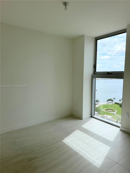 Spacious, unfurnished interior of a new home in Viceroy Brickell Residences Miami, Miami (Image 6). Spacious, unfurnished interior of a new home in Viceroy Brickell Residences Miami, Miami (Image 6).