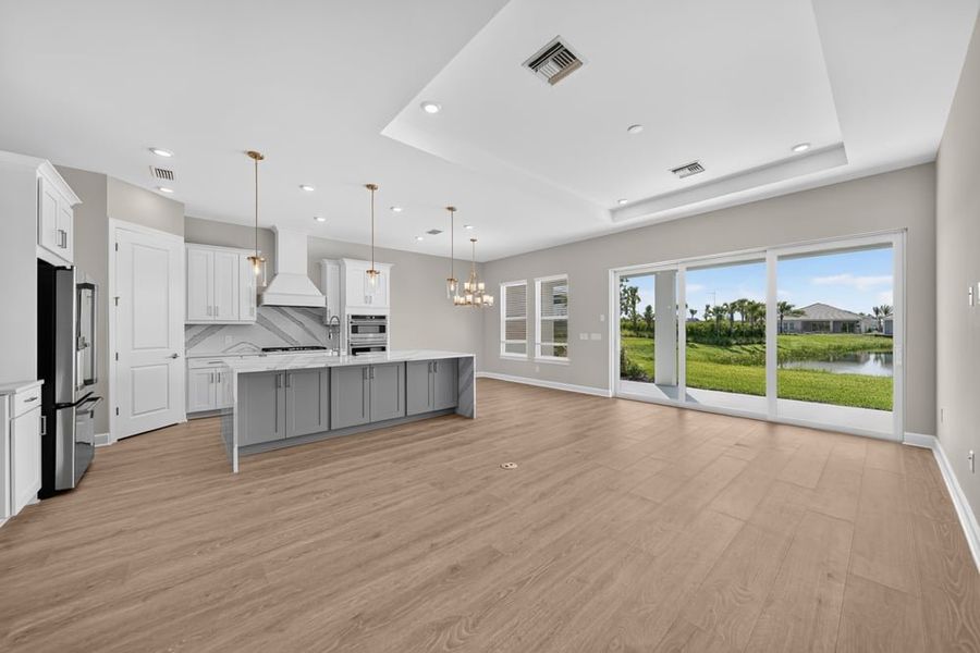 Spacious, unfurnished interior of a new home in Esplanade by the Islands, Naples (Image 17).
