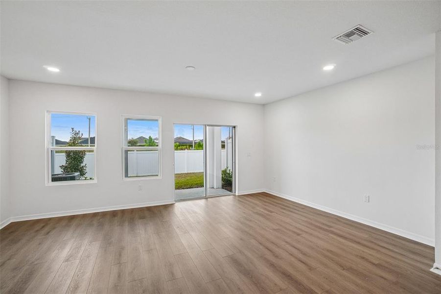 Spacious, unfurnished interior of a new home in Twin Oaks, Zephyrhills (Image 17). Spacious, unfurnished interior of a new home in Twin Oaks, Zephyrhills (Image 17).