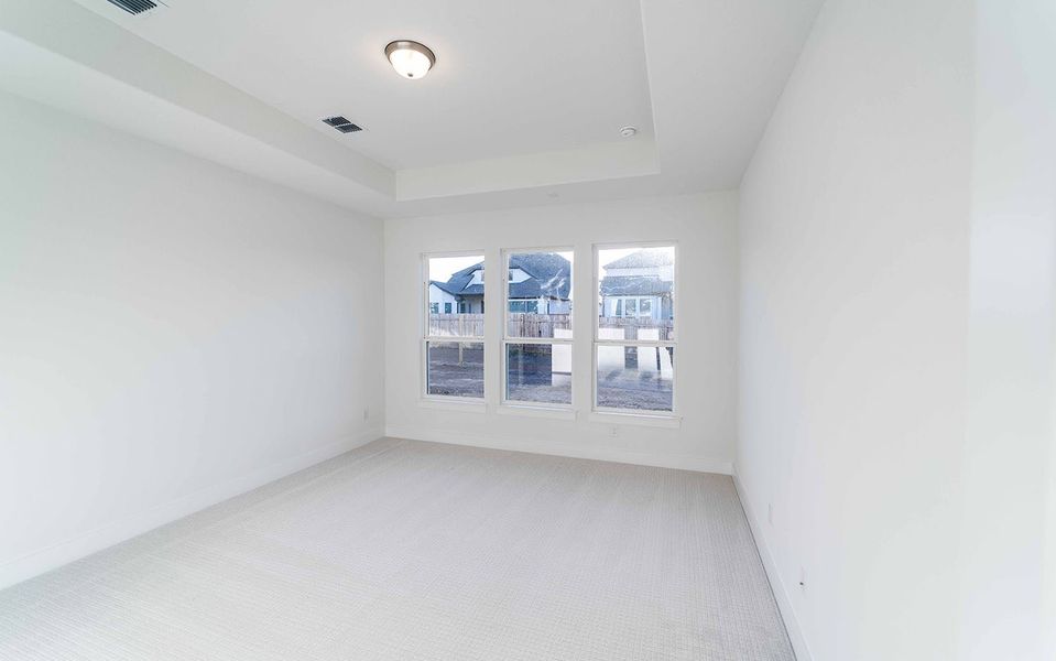 Spacious, unfurnished interior of a new home in Santa Rita Ranch, Liberty Hill (Image 23).