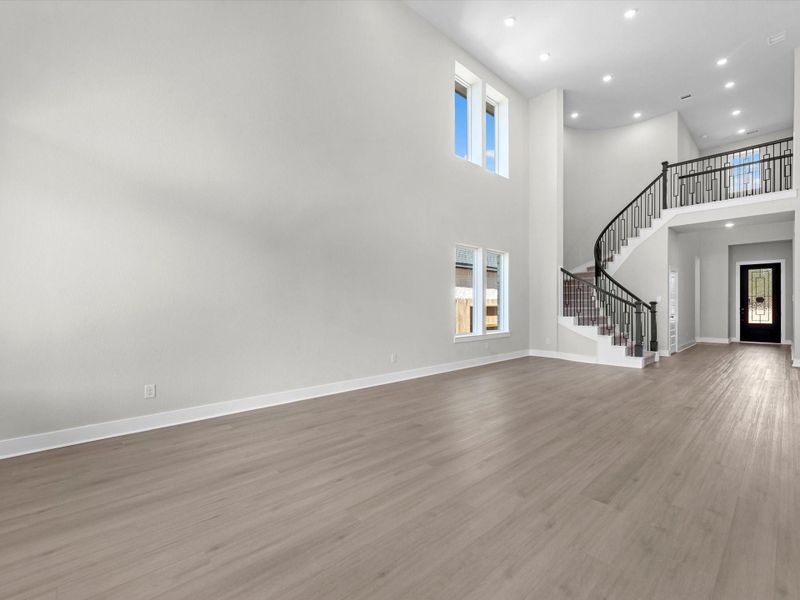 Spacious, unfurnished interior of a new home in Garden Glen at Clopton Farms, Montgomery (Image 18).