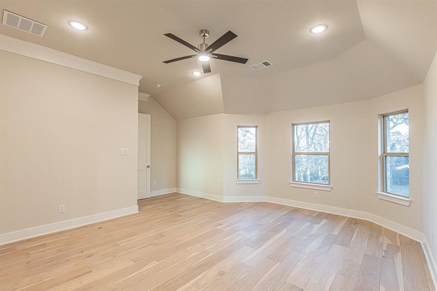 Spacious, unfurnished interior of a new home in , Azle (Image 18).