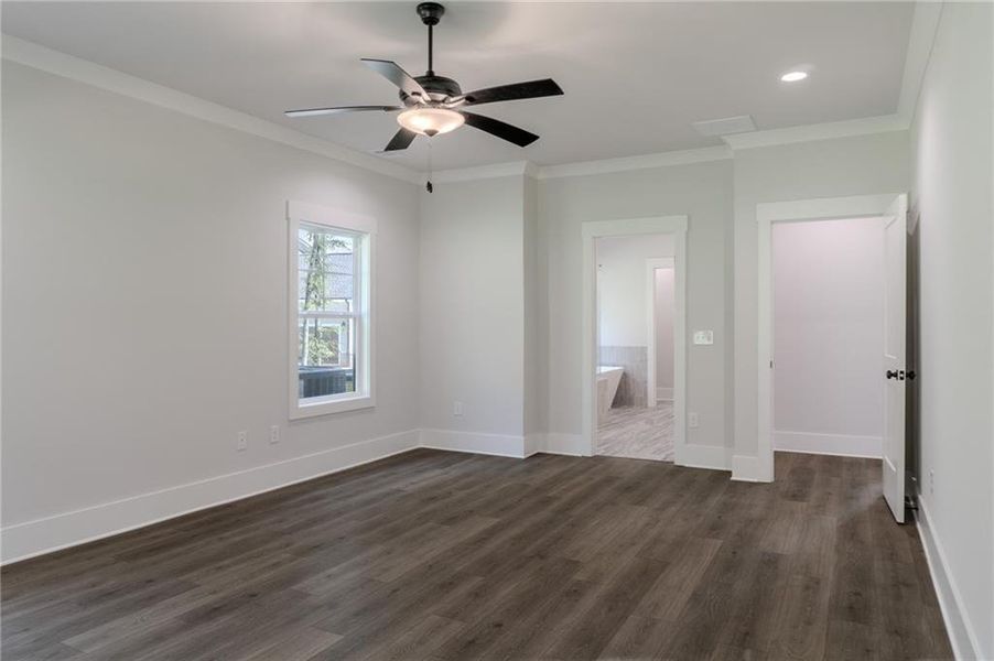 Spacious, unfurnished interior of a new home in Grove Park, Covington (Image 17).