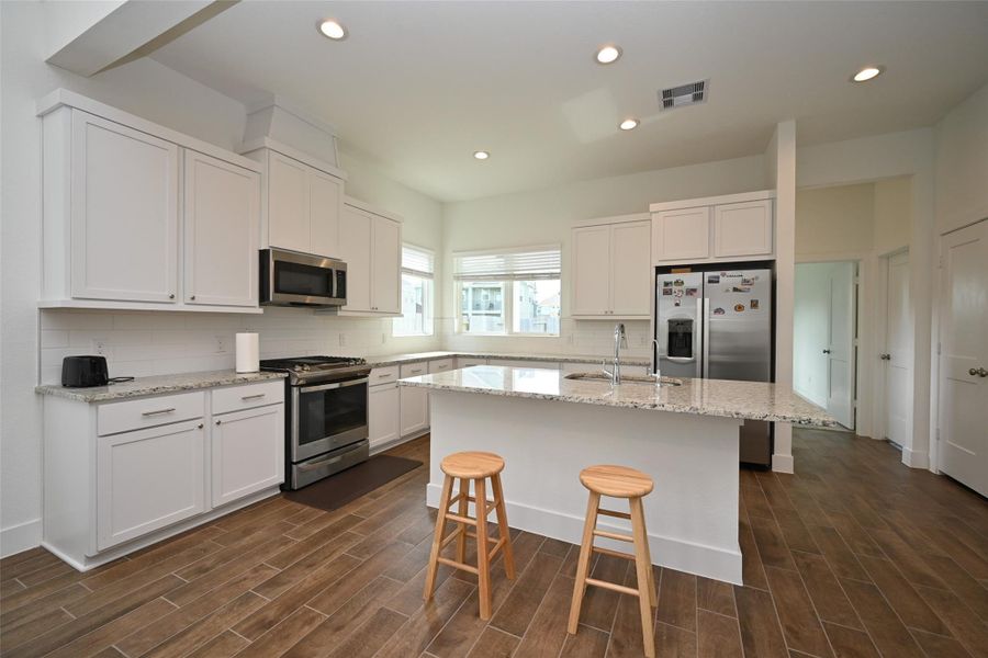 Furnished interior view inside a new home in , Missouri City (Image 8).