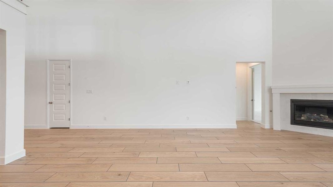 Spacious, unfurnished interior of a new home in Cambridge Crossing, Celina (Image 15).